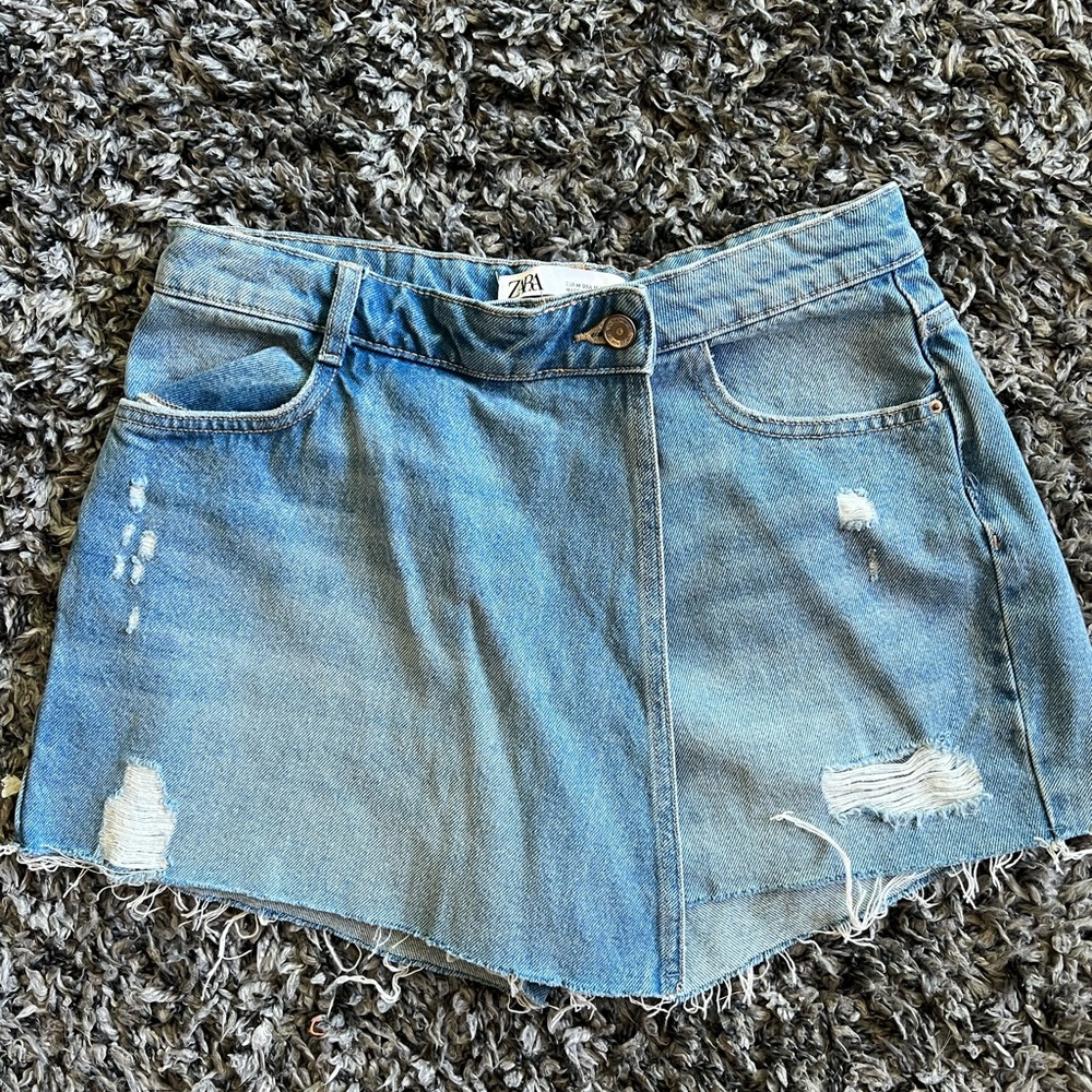 Zara Jean skort
